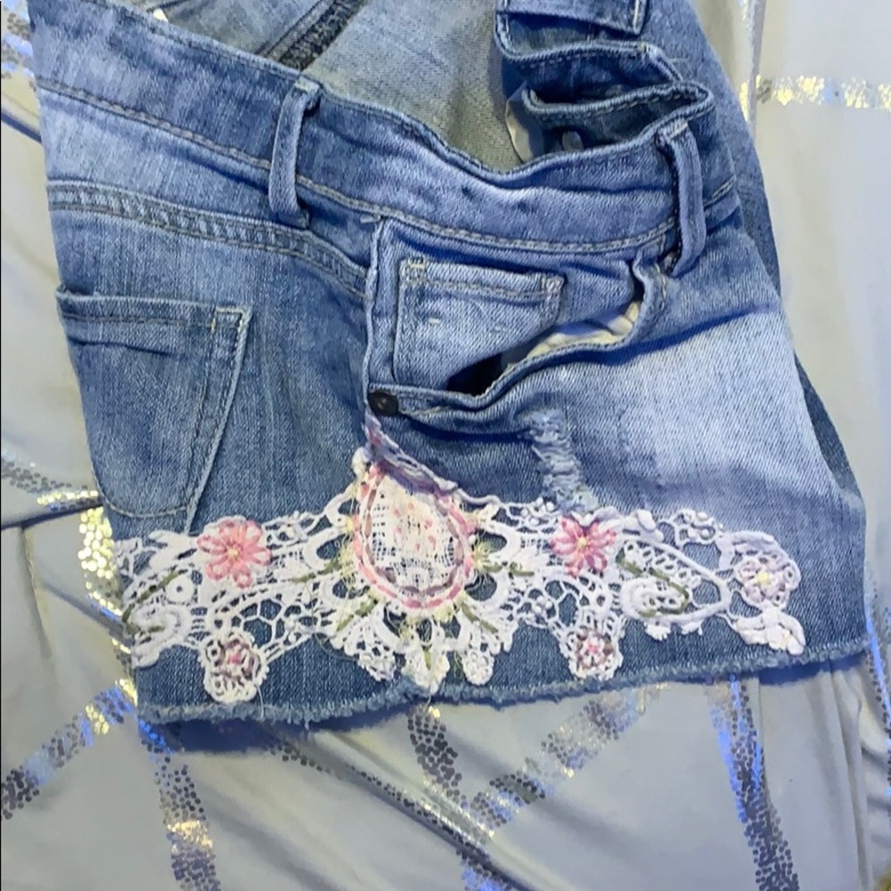 too small - Picture 3 of 4